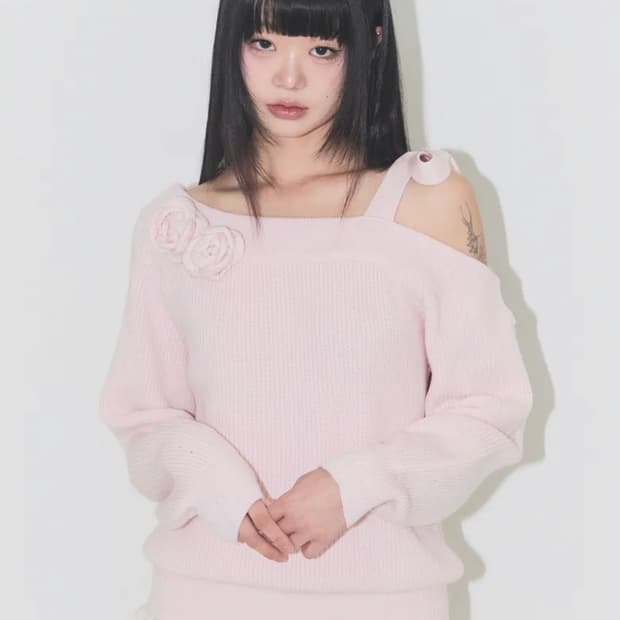 illigo 일리고 블룸 보우 오프숄더 니트 핑크 히메갸루