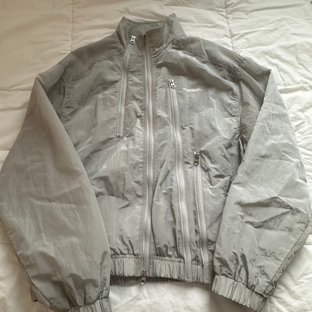 노매뉴얼 바람막이