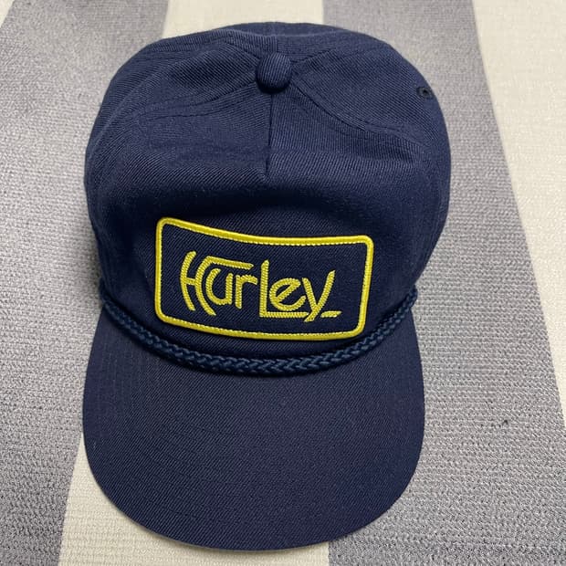 헐리(Hurley) 스냅백 로프 햇 캡 네이비 옐로우