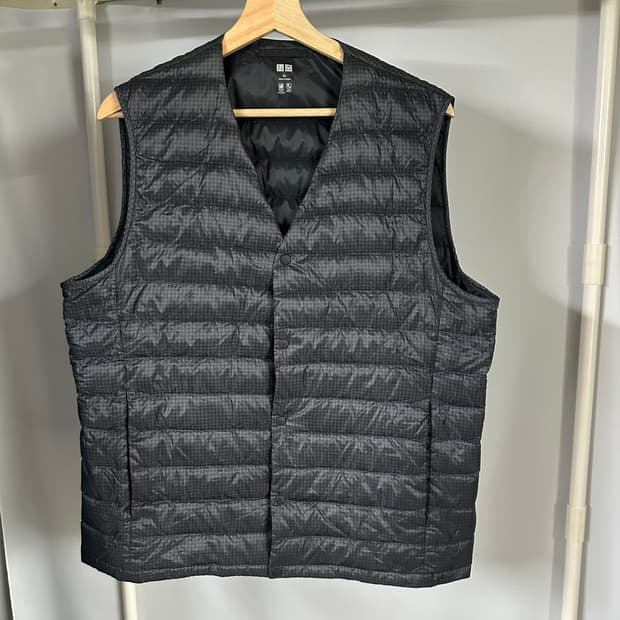 유니클로 울트라 라이트 다운 패딩조끼