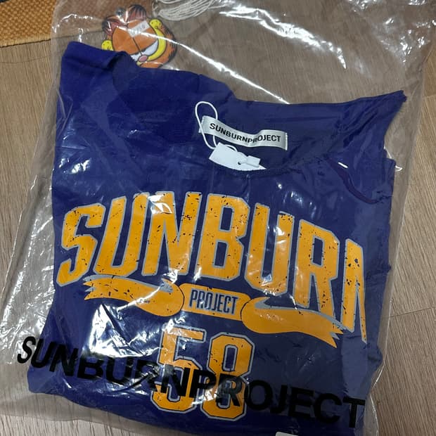 썬번프로젝트 오프숄더 맨투맨