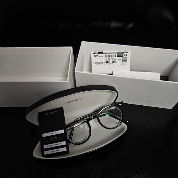 (약6개월전구매)젠틀몬스터 밀란A 블루라이트 렌즈팝니다.