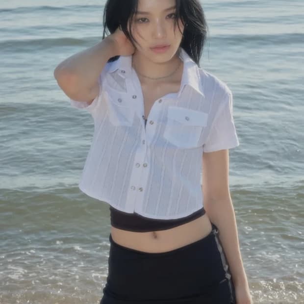 애즈온 핀스트라이프 셔츠