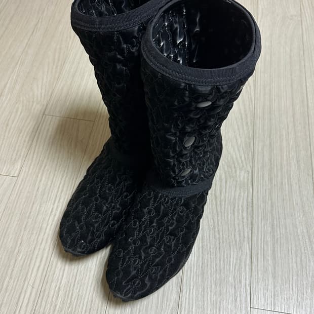 키코 코스타디노브 솔릭스 부츠 42