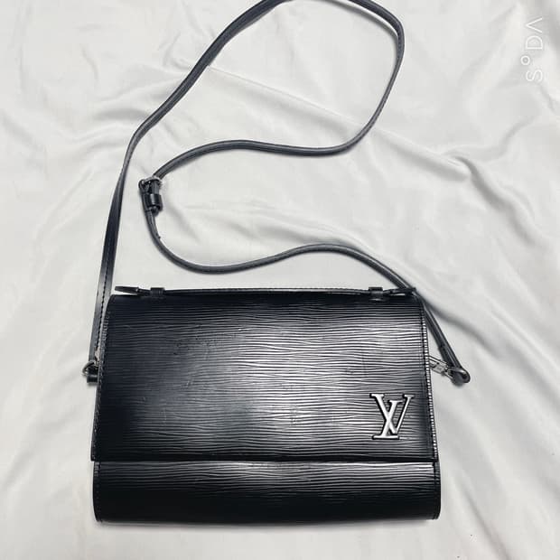 루이비통 클레리 클러치겸 크로스백