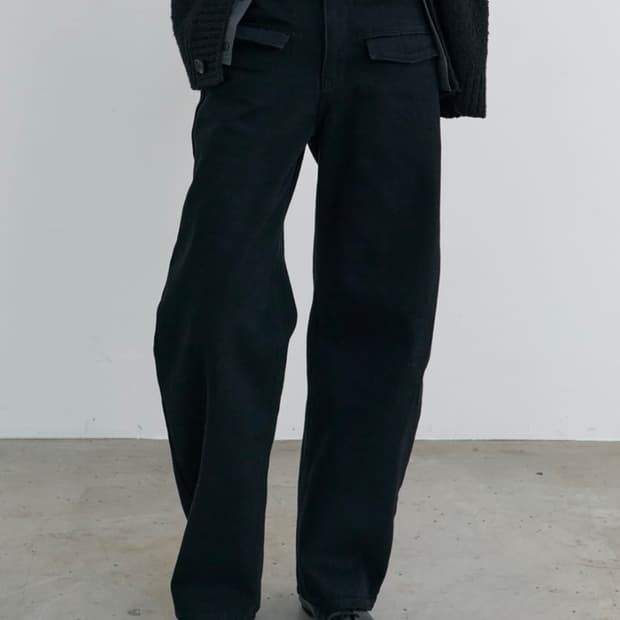 아이엘(Aieul) 커브드 진[48]