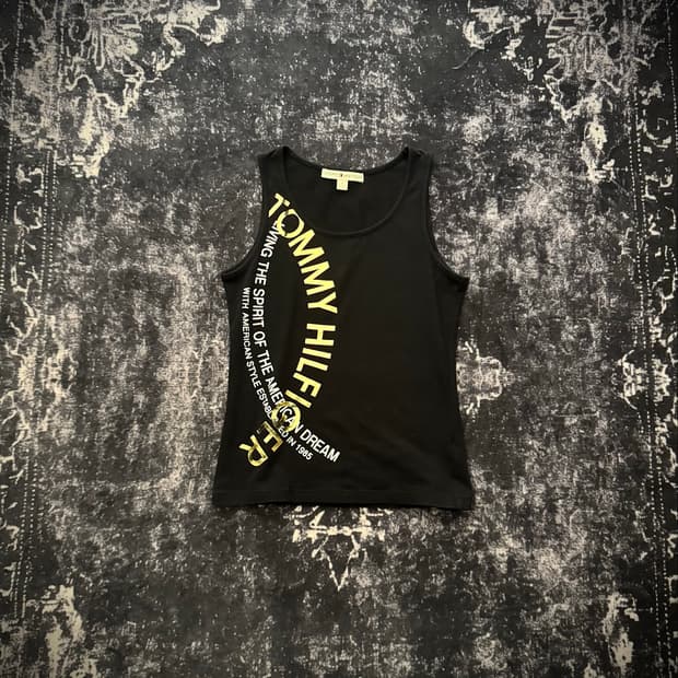 “TOMMY HILFIGER” Y2k Printed tank top