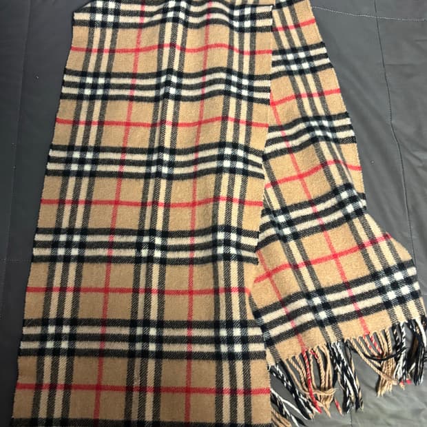 버버리 램스울 머플러