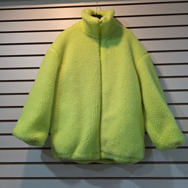 형광 뽀글이 집업