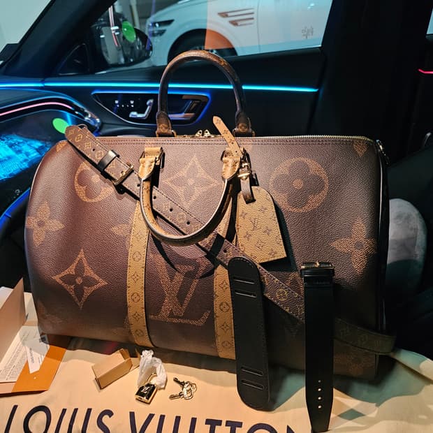 루이비통 리버스 자이언트 모노그램 키폴45 25Fw (새상품)