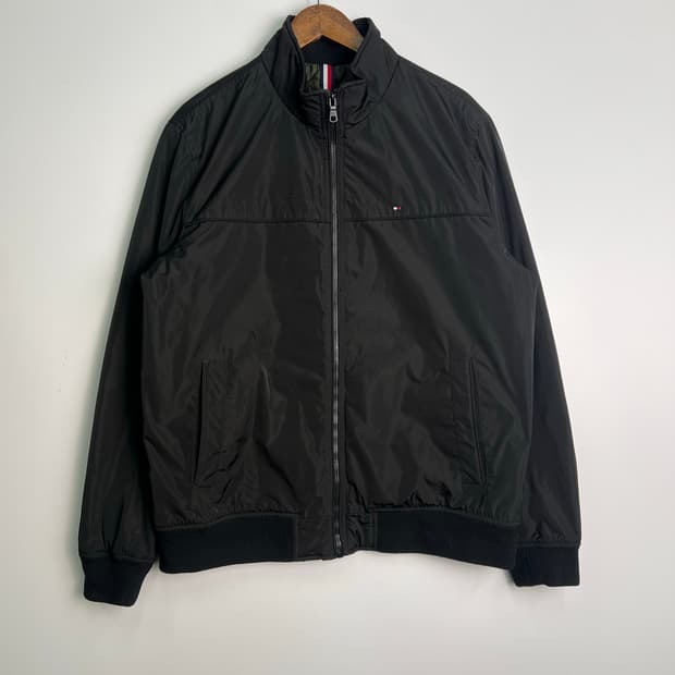 TOMMY HILFIGER 블랙 바람막이