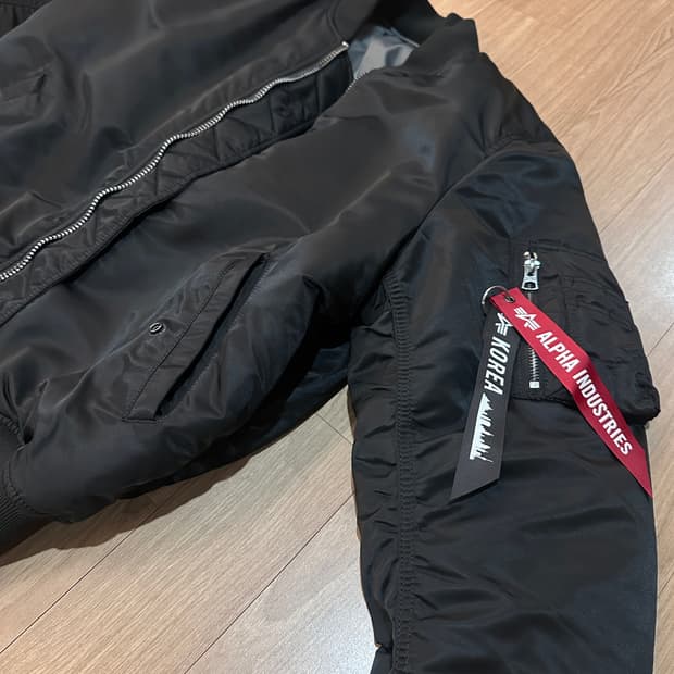 알파인더스트리 m사이즈 (블랙)
