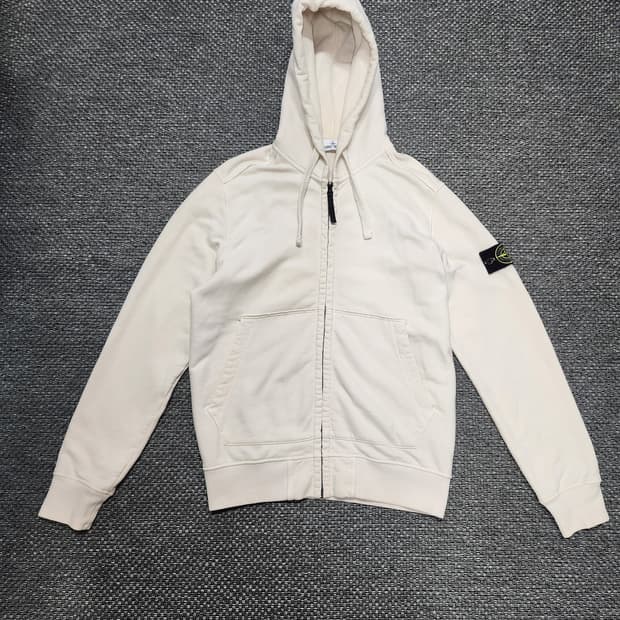 스톤아일랜드 와펜 패치 후드 풀 집 L사이즈