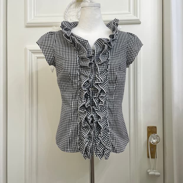black gingham check shirring point cute