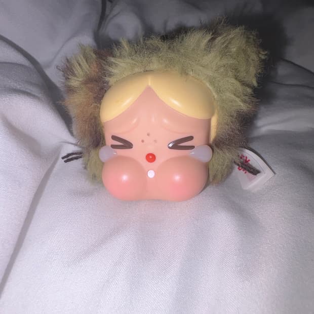 POPMART Crybaby 팝마트 크라이베이비 키링