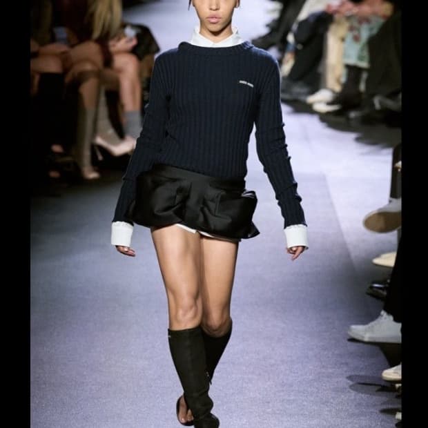 미우미우 코튼 지퍼 니트