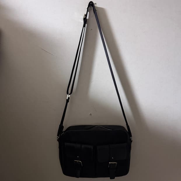 MCM 남성 투포켓 크로스백