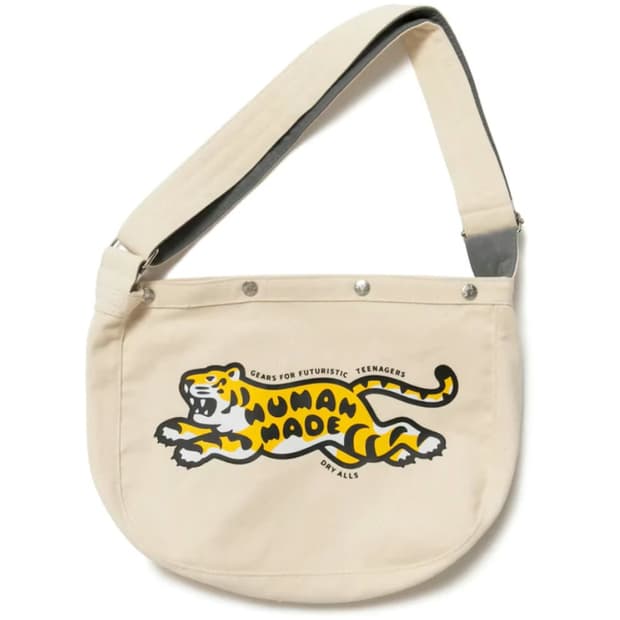 Human made 페이퍼보이백 