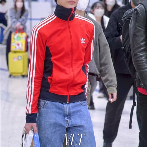 [코르티스] 건호 아디다스 유로파 레드/네이비 져지