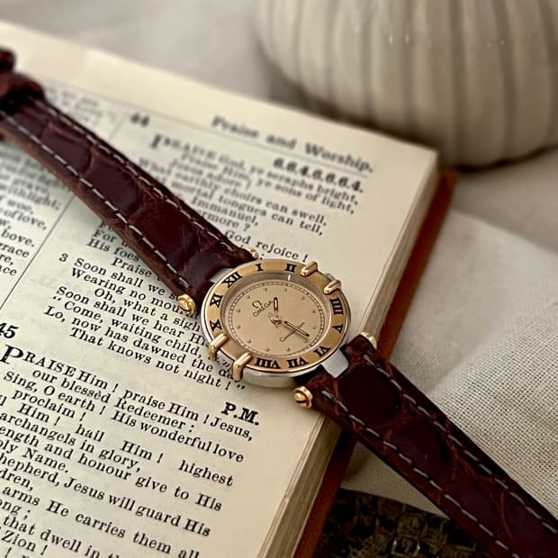 오메가 컨스텔레이션 여성 시계 / 정품감정. 케어