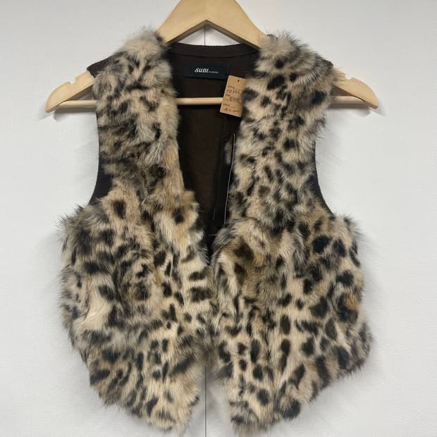 SUBI 레오파드 퍼 베스트