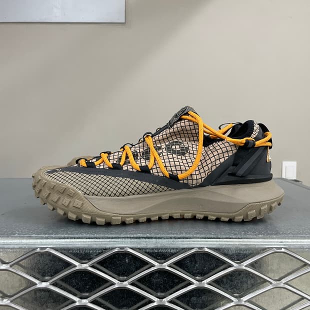 나이키 ACG 마운틴 플라이 로우 파슬스톤 280