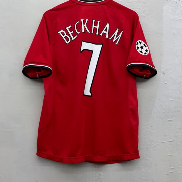 엄브로 00-02 맨체스터 유나이티드 홈 챔스킷 데이비드 베컴