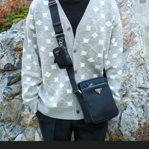 프라다 테수토 크로스백/메신저백 새상품급 정품(감정O)