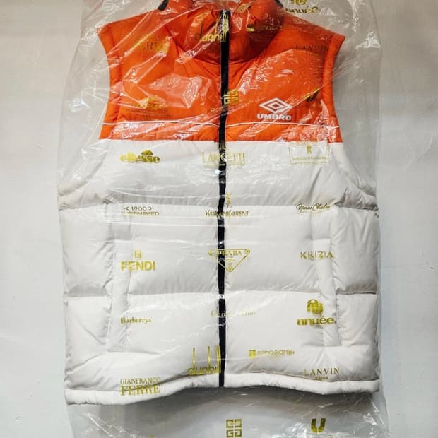 엄브로 조끼패딩