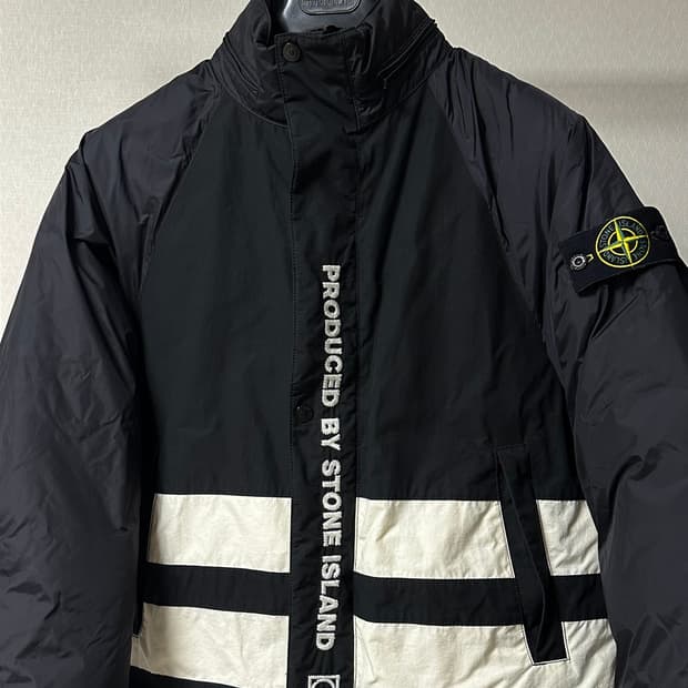 스톤아일랜드 x 슈프림 리버시블 패딩 23fw 블랙
