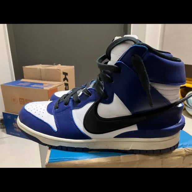 나이키 앰부쉬 덩크