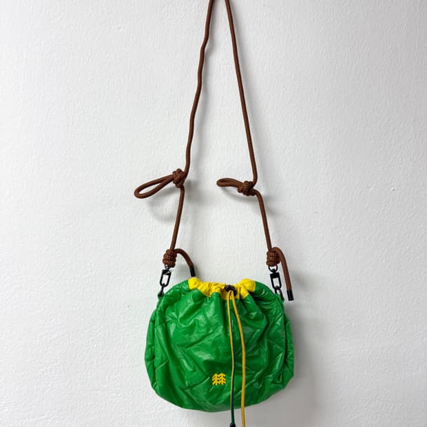 코오롱스포츠 미니 퀄팅 복조리백 크로스백