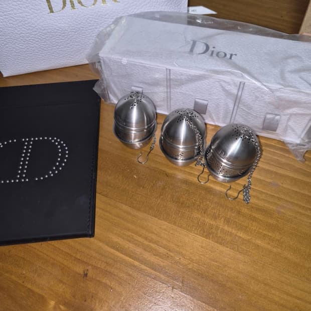 디올 티팟 티백 새상품 스탠딩 거울
