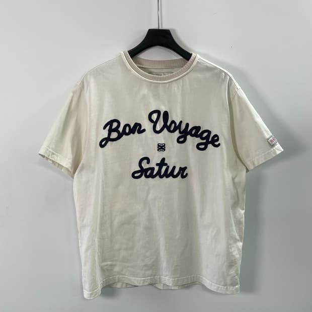 세터 보야지 자수로고 화이트 반팔티 (on.1805)