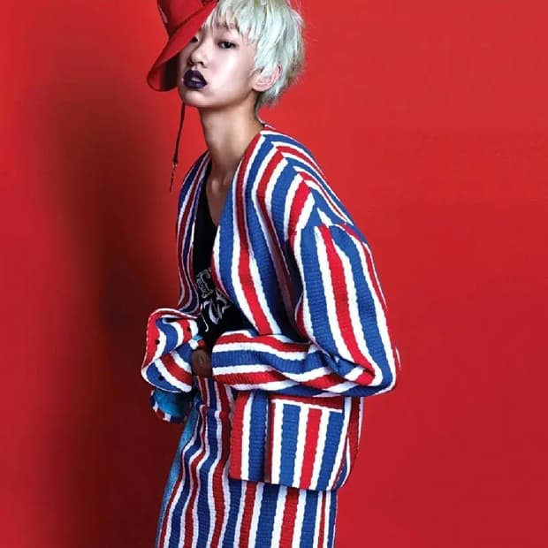 럭키슈에뜨(LUCKYCHOUETTE) 민효린 언발란스 자켓  새상품 