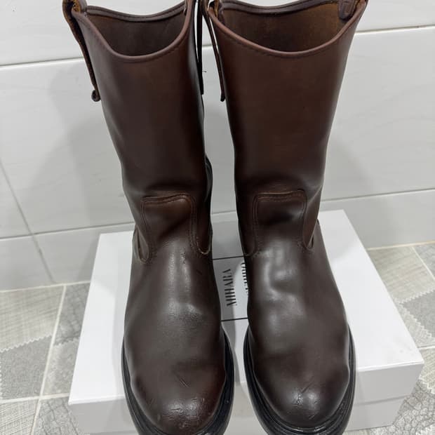 레드윙 페코즈 1105 12A 290 사이즈 판매합니다.