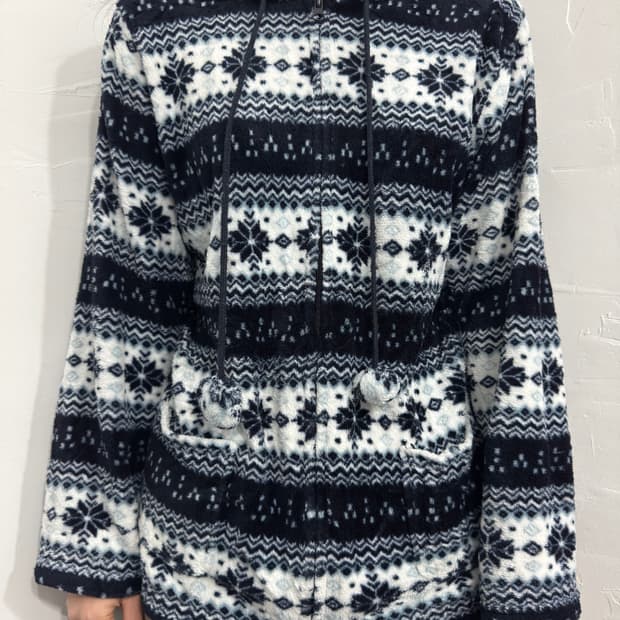 winter pattern hood fleece