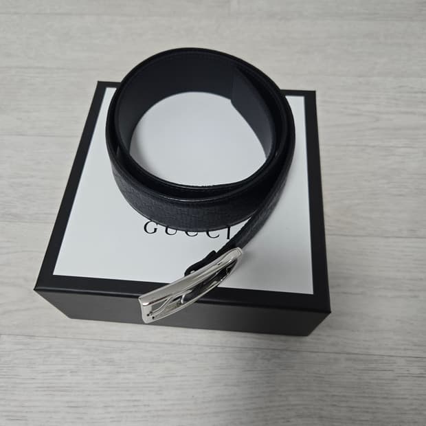 구찌벨트팝니다 네이비색상