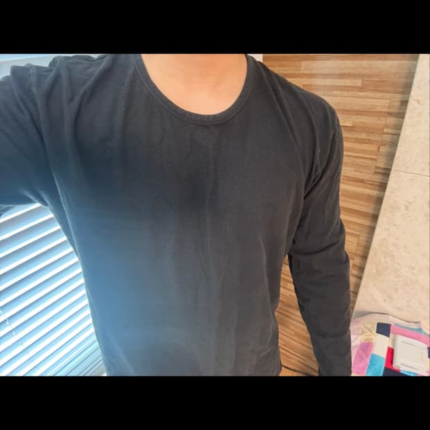 유넥 긴팔티
