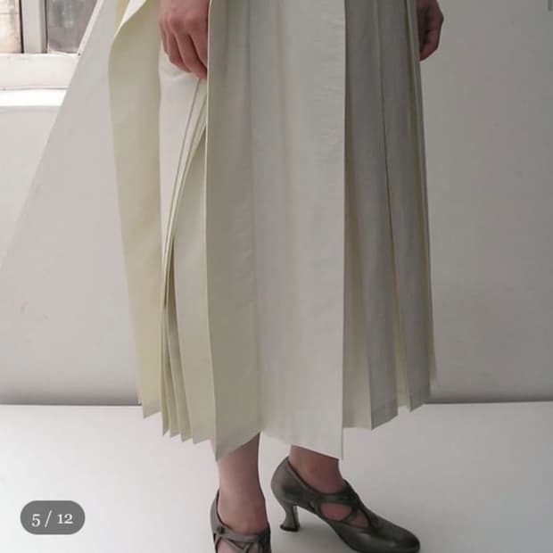 Eonts O ffbeat pleats skirt 1