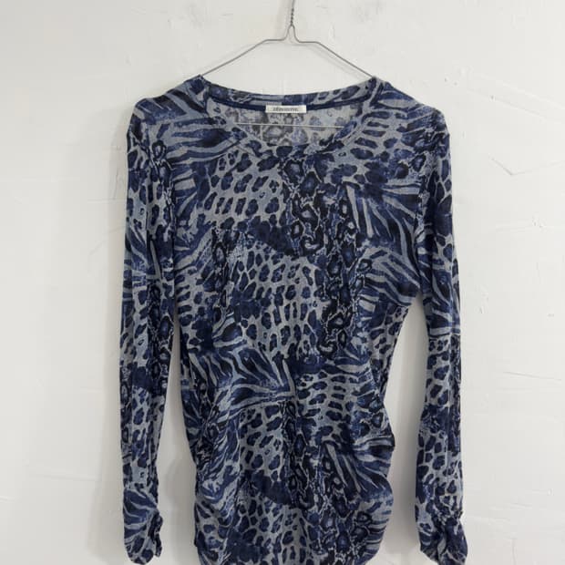 blue leopard longsleeve