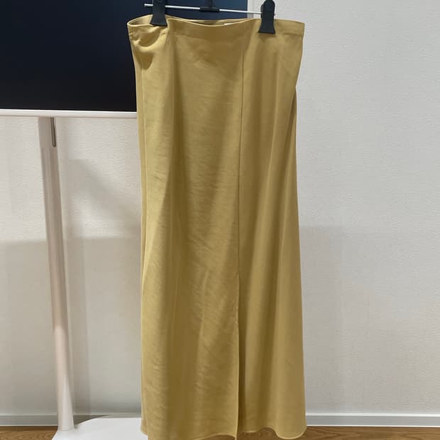 더 캐시미어 스커트