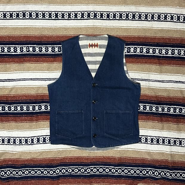 [위어도] •Weirdo Mail Order Vest