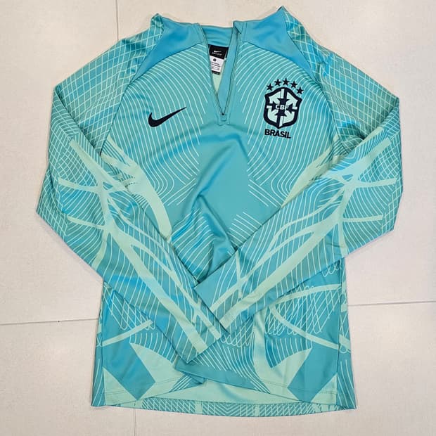 나이키 브라질 드릴탑 희귀