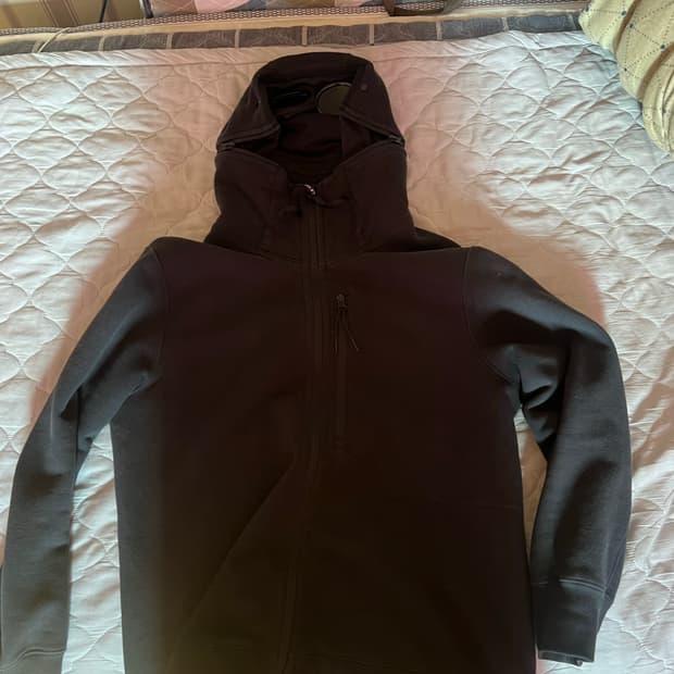 Cp 후드집업 팝니다