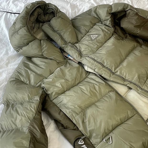 나이키 ACG 루나 레이크 패딩 라이트 아미 색상 XL 