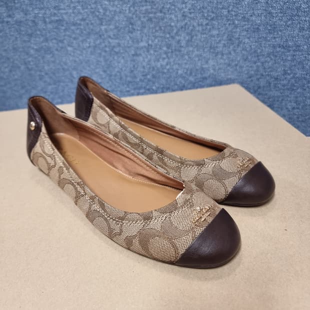 코치 COACH 플랫슈즈 단화 구두 (235-240/표기37) 상태완벽