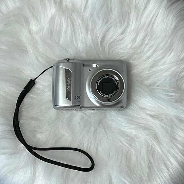 *키키 디카* kodak c143 코닥 이지쉐어 실버 빈티지디카