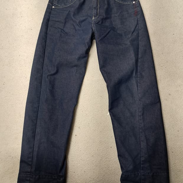 리바이스 엔지니어드