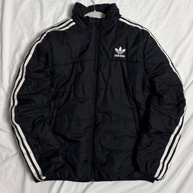 아디다스 블랙 경량 패딩